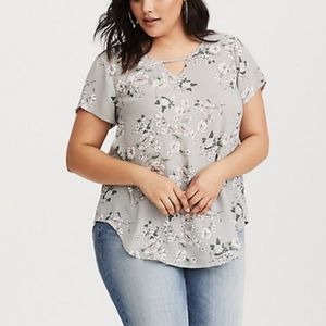 TORRID L Floral Keyhole Georgette Blouse Large